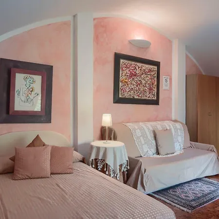 Azzurra Apartment *