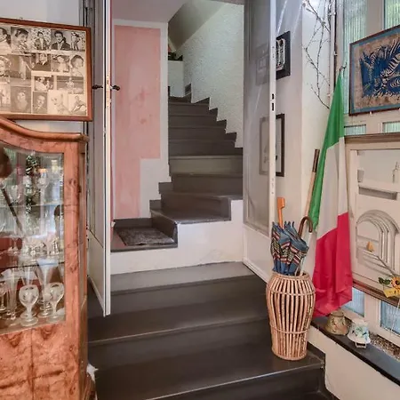 Azzurra Apartment Genoa